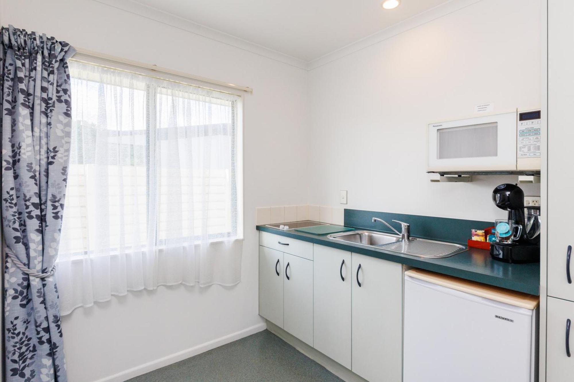 Camelot Motor Lodge And Conference Centre Palmerston North Bagian luar foto