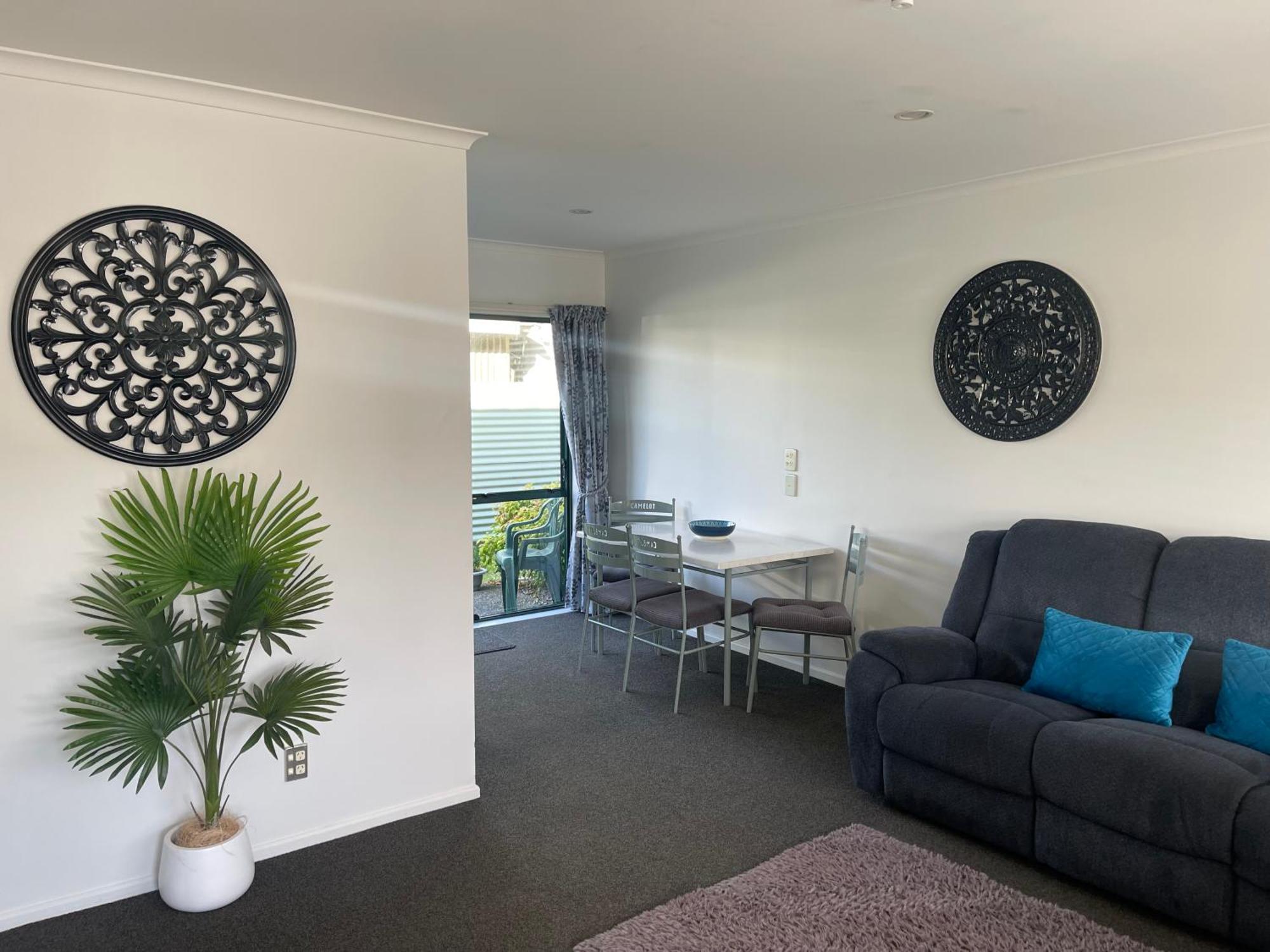 Camelot Motor Lodge And Conference Centre Palmerston North Bagian luar foto