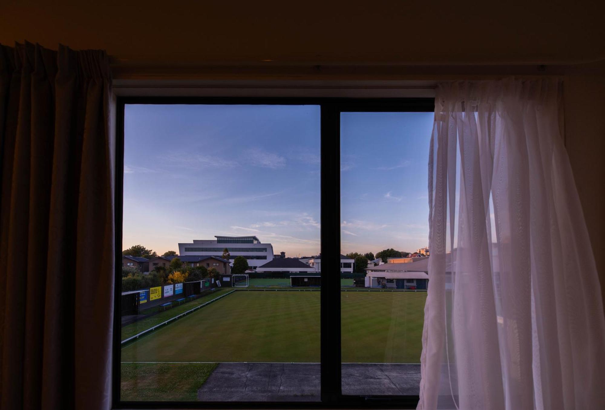Camelot Motor Lodge And Conference Centre Palmerston North Bagian luar foto