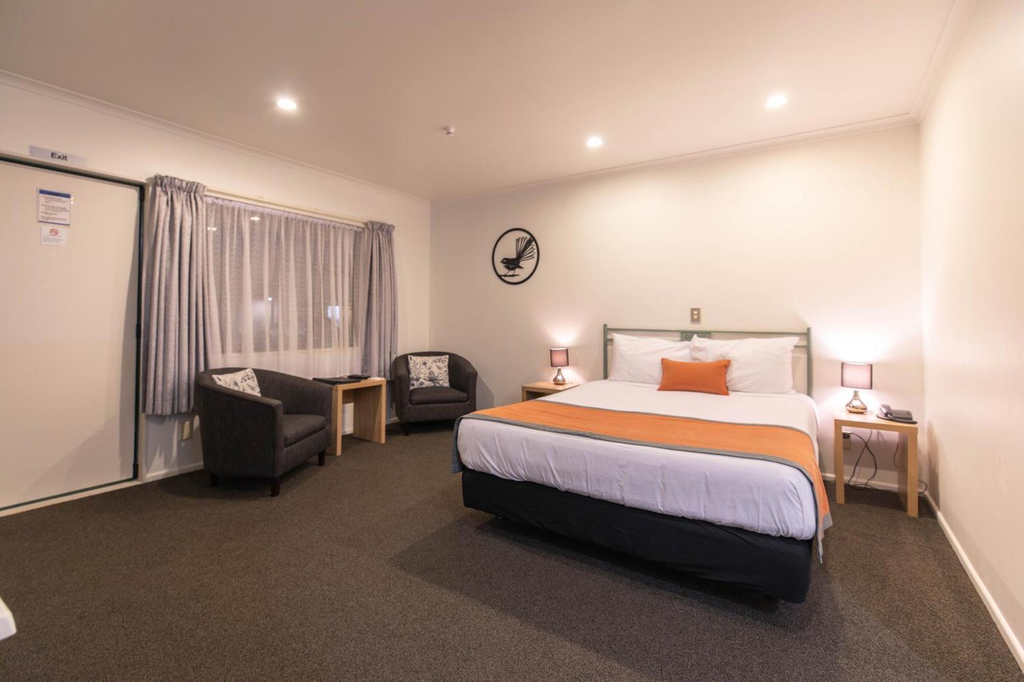 Camelot Motor Lodge And Conference Centre Palmerston North Bagian luar foto