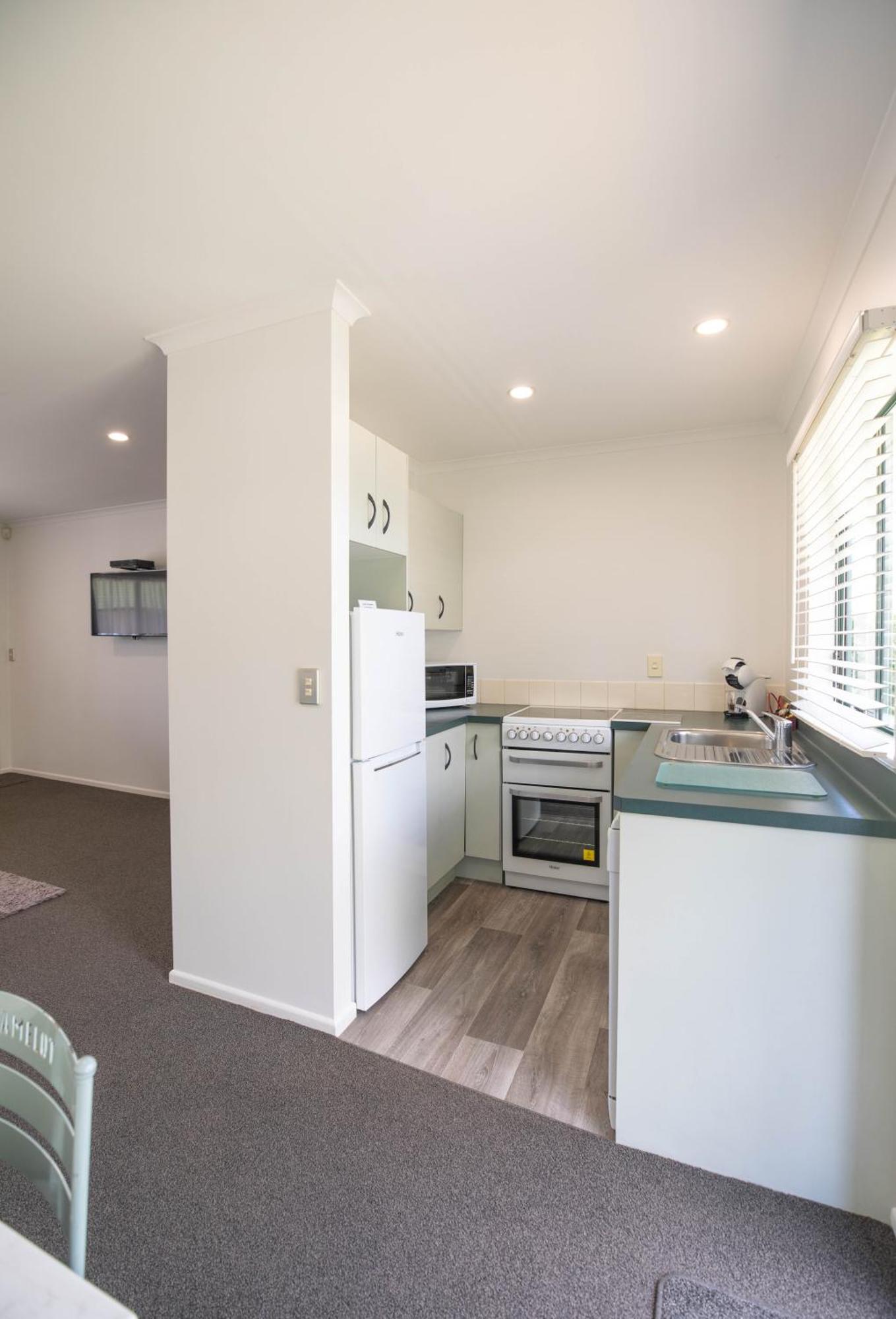 Camelot Motor Lodge And Conference Centre Palmerston North Bagian luar foto