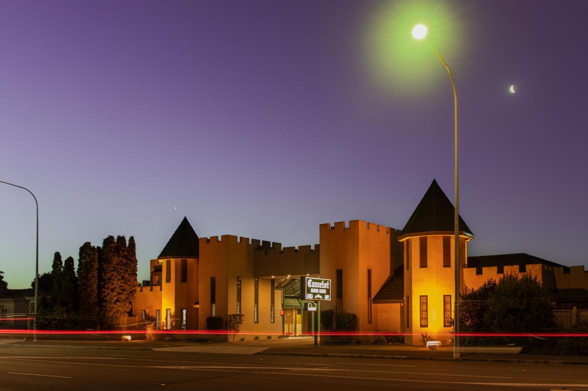 Camelot Motor Lodge And Conference Centre Palmerston North Bagian luar foto